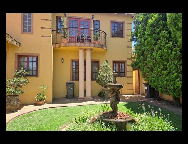 4 BEDROOM FREEHOLD FOR SALE IN LINMEYER